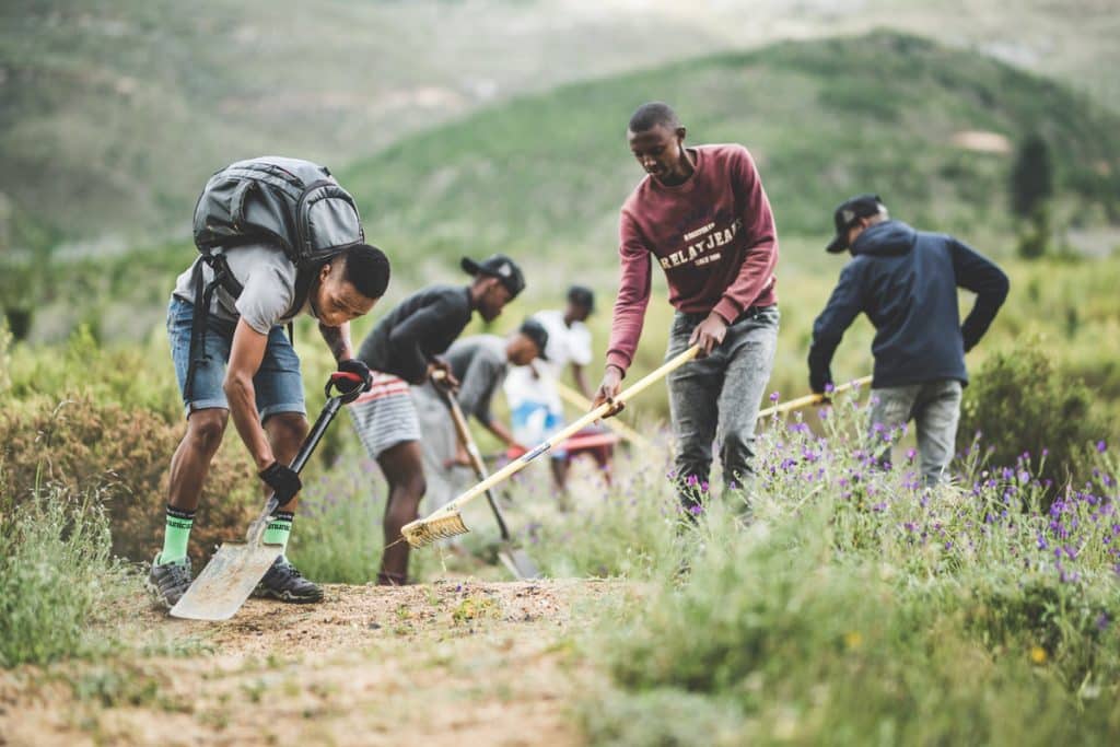 Specialized’s Soil Searching Programme Celebrates Trail Builders And Has Funded Internships For Two Songo.info Graduates, Who Are Now Fully Employed By The Winelands Trail Network.